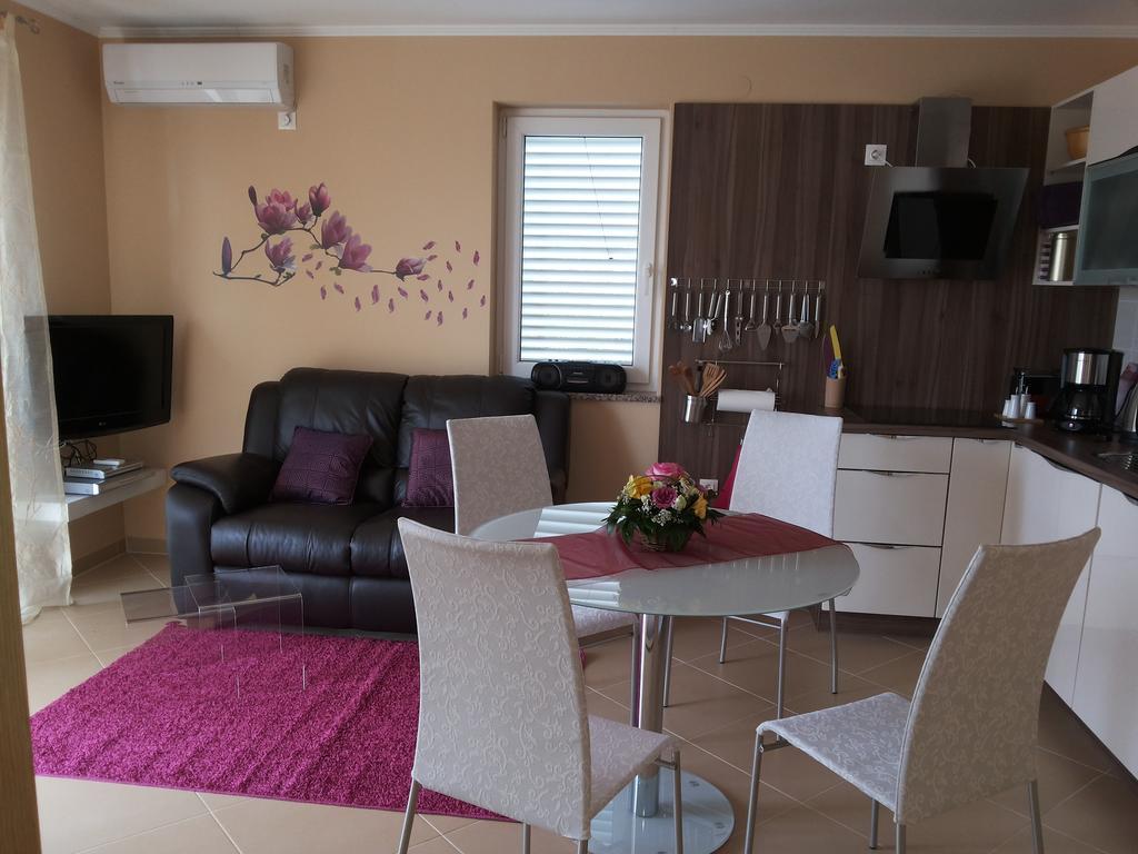 Apartment Soni A4 Krk Town Bagian luar foto